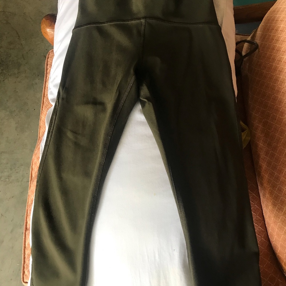 Lululemon crop leggings